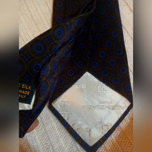 Elegant Blue and Black Silk Tie - Picture 1 of 9